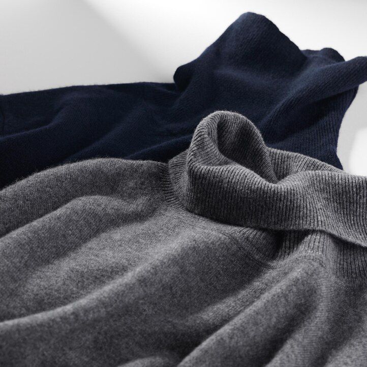 burgunderrote herrenpullover von uniqlo aus 100 merle