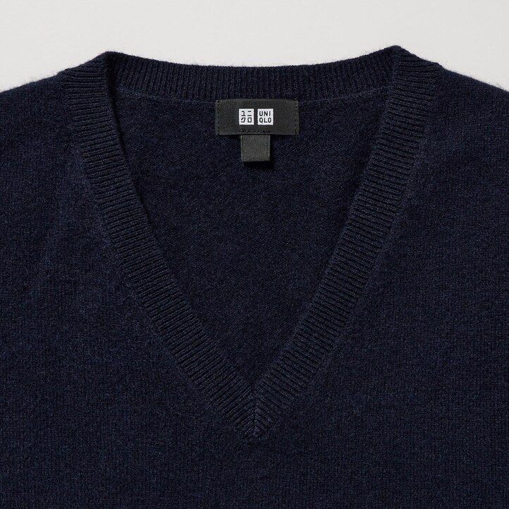 uniqlo herrenpullover aus 100 merle mit v-ausschnitt marineblau
