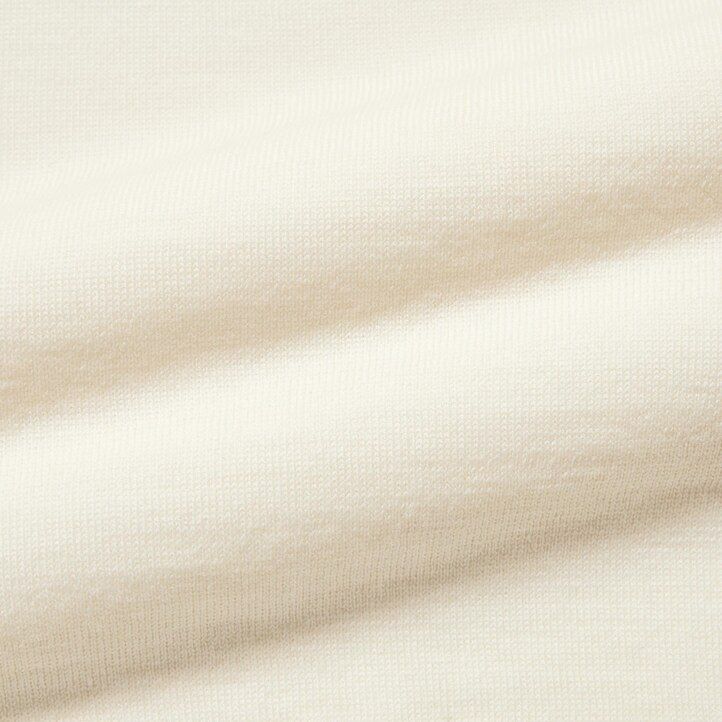 graue herrenpullover von uniqlo aus 100 extrafeiner merinowolle