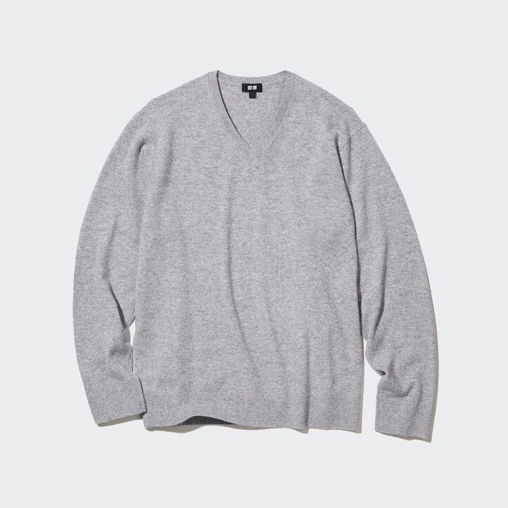 grauer uniqlo herrenpullover aus 100 merine mit v-ausschnitt