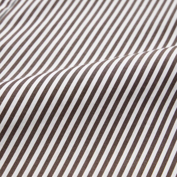 orangefarbenes uniqlo herrenhemd aus extrafeinem baumwoll-broadcloth mit streifenmuster normaler passform und button-down-kragen extrafein.