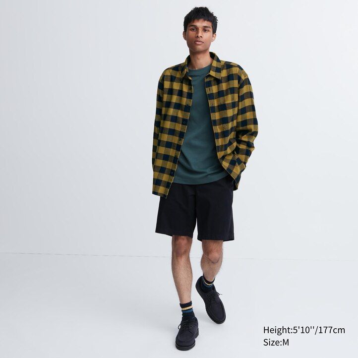 weiße uniqlo herren-flanellhemden mit normaler passform und karomuster sowie normalem kragen