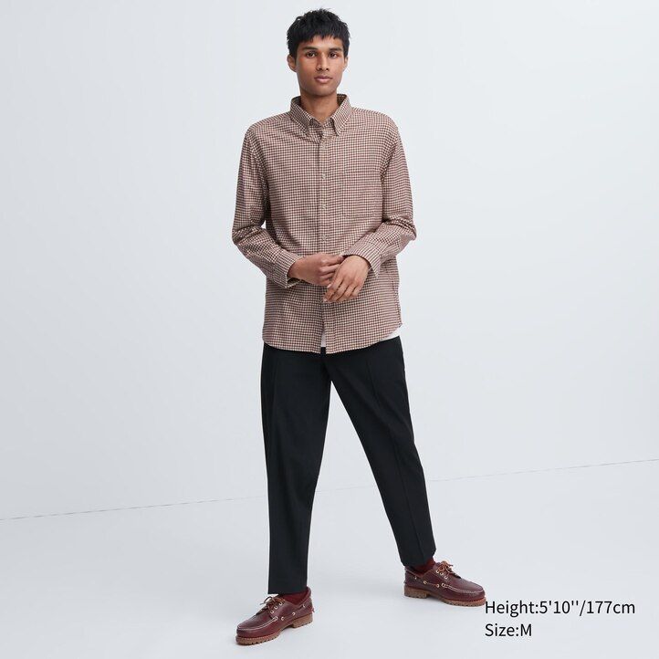 rotes uniqlo flanellhemd mit normaler passform kariertem kragen und knopfleiste herrenhemd