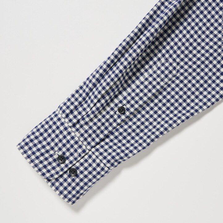 rotes uniqlo flanellhemd mit normaler passform kariertem kragen und knopfleiste herrenhemd