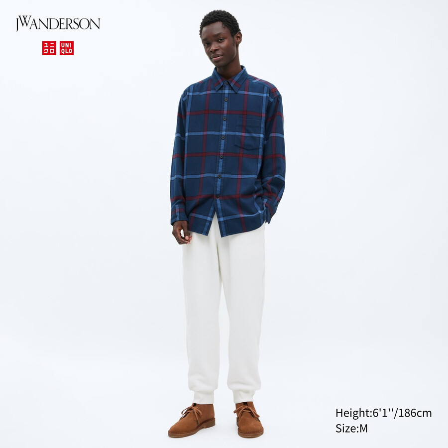 weiße uniqlo herrenhose aus strukturiertem jersey