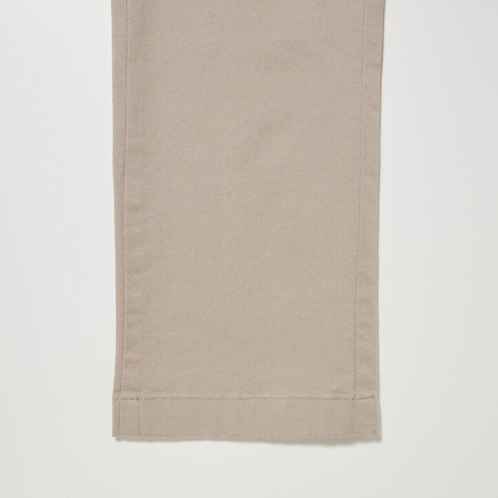 schwarze uniqlo slim fit chino-herrenhose
