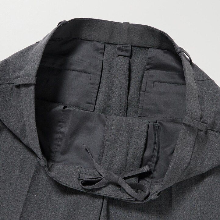 graue herren-hose von uniqlo aus smart wool knöchellang